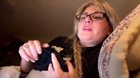 Marci Wallace online show from November 9, 2025, 6:44 am