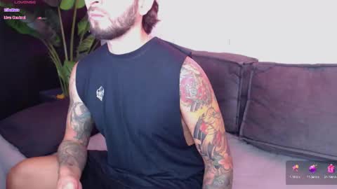 marco_allison43 online show from September 26, 2025, 3:05 pm