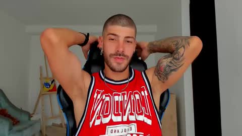 Snapshot of marco_tahani_ chatting on December 3, 2024, 7:22 pm Marco IG marco tahani online show from December 3, 2024, 7:22 pm