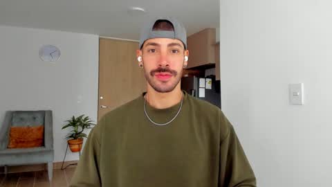 Snapshot of marco_tahani_ chatting on December 24, 2024, 11:49 am Marco IG marco tahani online show from December 24, 2024, 11:49 am