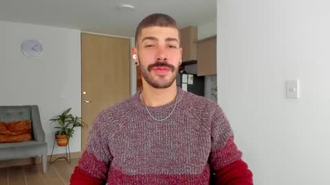 Snapshot of marco_tahani_ chatting on January 3, 2025, 12:52 pm Marco IG marco tahani online show from January 3, 2025, 12:52 pm