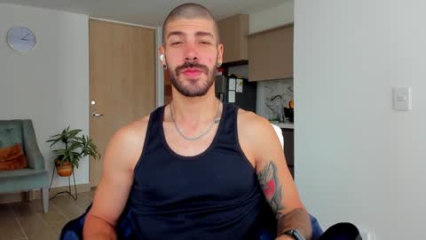 Snapshot of marco_tahani_ chatting on January 10, 2025, 1:52 pm Marco IG marco tahani online show from January 10, 2025, 1:52 pm