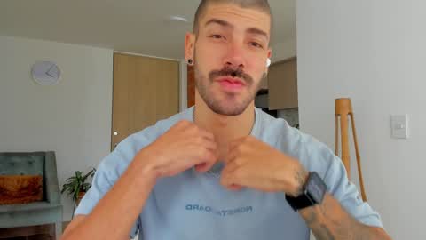 Snapshot of marco_tahani_ chatting on January 28, 2025, 12:54 pm Marco IG marco tahani online show from January 28, 2025, 12:54 pm