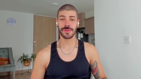 Snapshot of marco_tahani_ chatting on February 4, 2025, 3:15 pm Marco IG marco tahani online show from February 4, 2025, 3:15 pm
