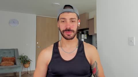 Snapshot of marco_tahani_ chatting on February 10, 2025, 7:38 pm Marco IG marco tahani online show from February 10, 2025, 7:38 pm