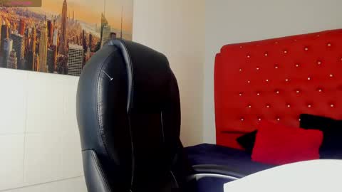 marcoviolet online show from June 7, 2026, 11:25 am