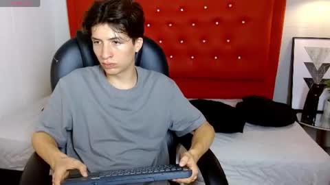 marcoviolet online show from June 21, 2026, 11:57 am
