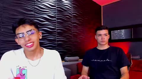 Snapshot of marcoyethan chatting on December 15, 2024, 4:29 am Marco and Ethan online show from December 15, 2024, 4:29 am