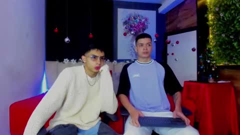 Snapshot of marcoyethan chatting on December 15, 2024, 11:09 pm Marco and Ethan online show from December 15, 2024, 11:09 pm