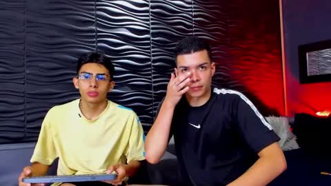 Snapshot of marcoyethan chatting on January 5, 2025, 4:47 am Marco and Ethan online show from January 5, 2025, 4:47 am