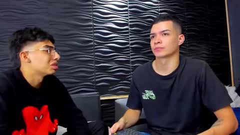 Snapshot of marcoyethan chatting on January 8, 2025, 4:44 am Marco and Ethan online show from January 8, 2025, 4:44 am
