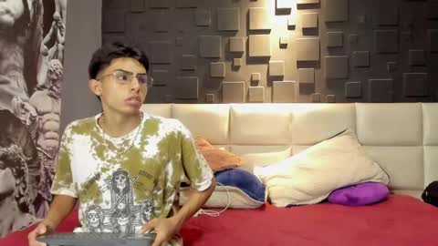 Snapshot of marcoyethan chatting on January 16, 2025, 2:51 am Marco and Ethan online show from January 16, 2025, 2:51 am
