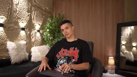 Snapshot of marcoyethan chatting on September 10, 2025, 3:50 am Marco and Ethan online show from September 10, 2025, 3:50 am