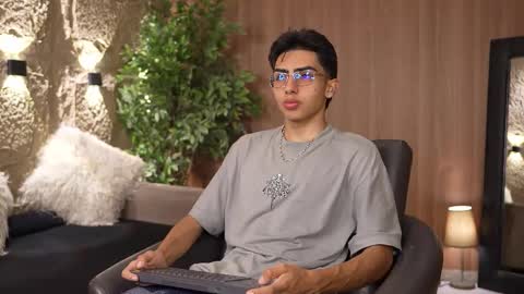 Snapshot of marcoyethan chatting on September 11, 2025, 3:50 am Marco and Ethan online show from September 11, 2025, 3:50 am