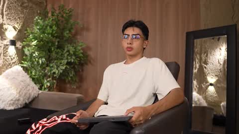 Snapshot of marcoyethan chatting on October 2, 2025, 4:30 am Marco and Ethan online show from October 2, 2025, 4:30 am