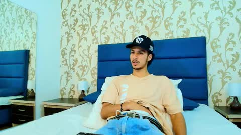 marcus_jeron online show from November 13, 2025, 11:47 pm