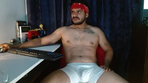 Snapshot of marcus_phoenix chatting on November 18, 2025, 12:05 am Marcus online show from November 18, 2025, 12:05 am