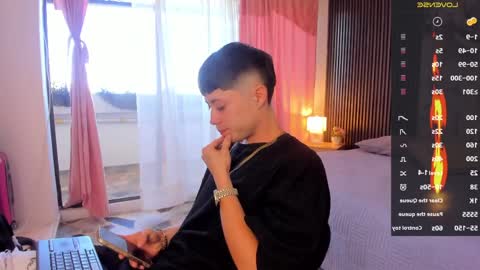 Snapshot of marcuscollins1_ chatting on April 2, 2026, 1:31 pm Marcus online show from April 2, 2026, 1:31 pm