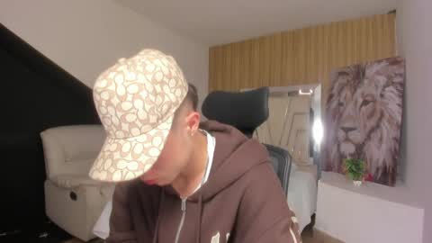 Snapshot of marcuscollins1_ chatting on April 20, 2026, 1:36 pm Marcus online show from April 20, 2026, 1:36 pm