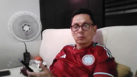 Snapshot of marcuskelvin chatting on October 9, 2025, 2:09 am Marcus online show from October 9, 2025, 2:09 am