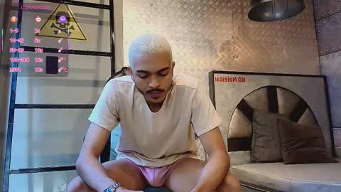 Snapshot of marcusrain_ chatting on September 19, 2025, 8:09 pm Marcus online show from September 19, 2025, 8:09 pm