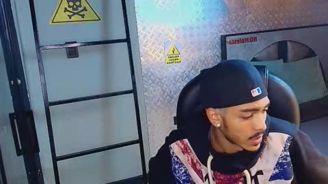 Snapshot of marcusrain_ chatting on October 2, 2025, 3:13 am Marcus online show from October 2, 2025, 3:13 am