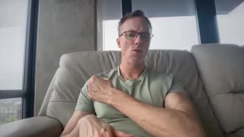 Snapshot of marcusripped1 chatting on April 17, 2026, 11:52 pm Marcus online show from April 17, 2026, 11:52 pm