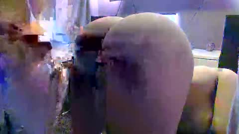 mareeng online show from October 21, 2025, 7:42 am