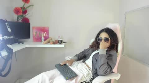 Snapshot of marfilastrom chatting on January 15, 2025, 10:17 am marfilastrom online show from January 15, 2025, 10:17 am