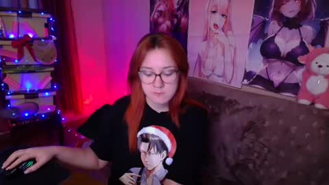 Snapshot of margaret_red chatting on December 20, 2025, 12:01 pm Margaret online show from December 20, 2025, 12:01 pm