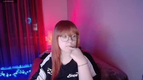 Snapshot of margaret_red chatting on January 7, 2026, 2:36 am Margaret online show from January 7, 2026, 2:36 am