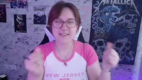 Snapshot of margaret_red chatting on May 20, 2026, 1:28 pm Margaret online show from May 20, 2026, 1:28 pm