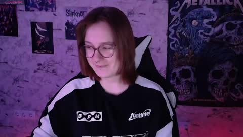 Snapshot of margaret_red chatting on May 28, 2026, 5:43 pm Margaret online show from May 28, 2026, 5:43 pm