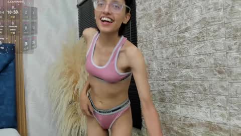 Snapshot of marge_lasander chatting on December 6, 2024, 2:02 am Aitana online show from December 6, 2024, 2:02 am