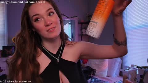 Snapshot of margotdiamond chatting on February 6, 2025, 8:34 pm   online show from February 6, 2025, 8:34 pm