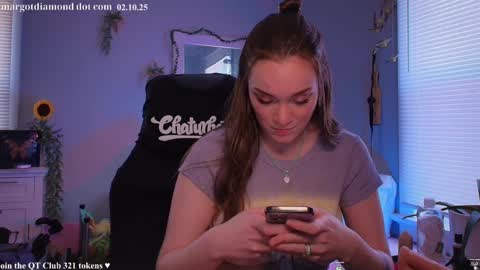 Snapshot of margotdiamond chatting on February 10, 2025, 6:13 pm   online show from February 10, 2025, 6:13 pm