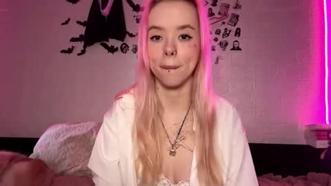 Snapshot of margueritatubman chatting on December 16, 2025, 12:21 pm Sofia online show from December 16, 2025, 12:21 pm