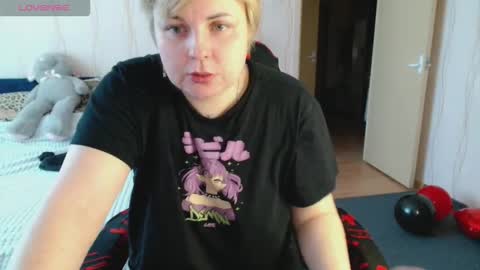 Snapshot of mari_77777 chatting on February 18, 2026, 6:31 am Mari online show from February 18, 2026, 6:31 am