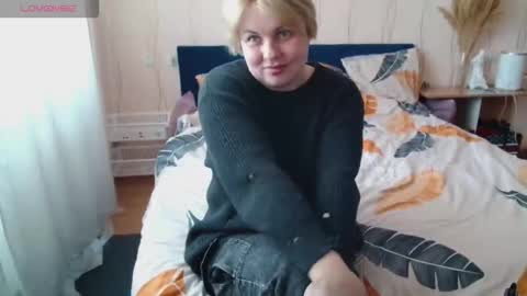 Snapshot of mari_77777 chatting on March 16, 2026, 6:39 am Mari online show from March 16, 2026, 6:39 am