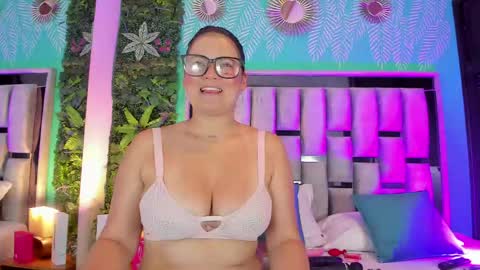 Mari online show from May 31, 2026, 9:27 pm