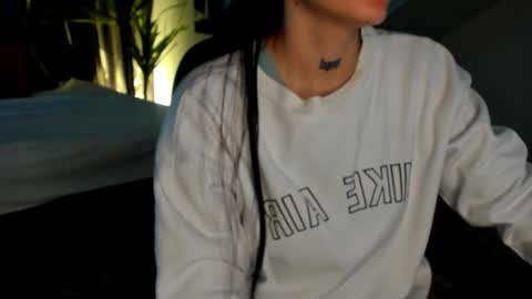 Snapshot of mari_salgado chatting on October 10, 2025, 11:09 am mari_salgado online show from October 10, 2025, 11:09 am