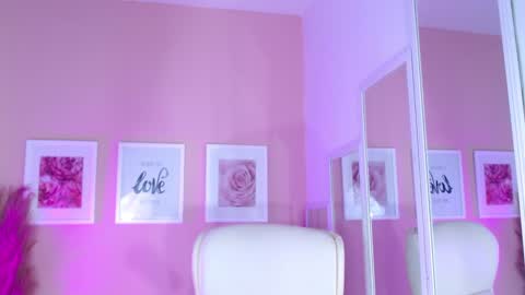  Instagram soymj01 online show from December 16, 2024, 2:16 pm