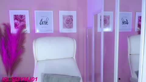  Instagram soymj01 online show from December 19, 2024, 3:19 pm