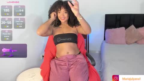 Snapshot of maria_julyana chatting on March 8, 2025, 5:17 am V A N E S S A online show from March 8, 2025, 5:17 am