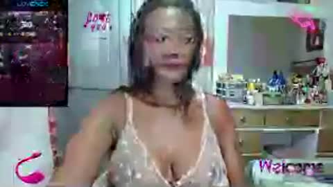 Snapshot of mariah_hellen chatting on July 31, 2026, 10:42 pm Alicia online show from July 31, 2026, 10:42 pm