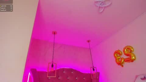 Snapshot of mariam__cute chatting on March 12, 2025, 10:07 pm online show from March 12, 2025, 10:07 pm