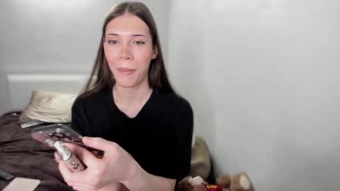 Snapshot of mariamceleste chatting on March 4, 2026, 1:11 am Mariam online show from March 4, 2026, 1:11 am