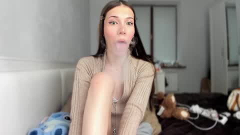 Snapshot of mariamceleste chatting on May 23, 2026, 2:28 am Mariam online show from May 23, 2026, 2:28 am