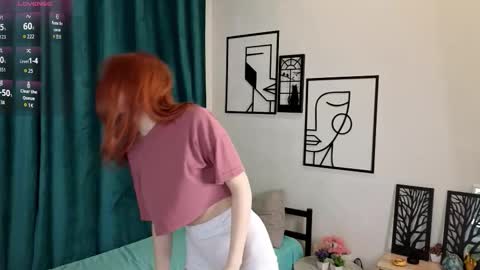 Snapshot of mariamcreedon chatting on November 22, 2025, 1:15 am My name is Molly this is my first day online show from November 22, 2025, 1:15 am