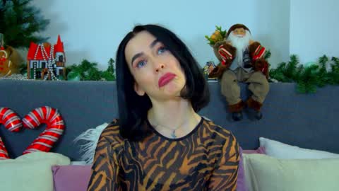 MariaMenson online show from January 14, 2025, 3:53 am